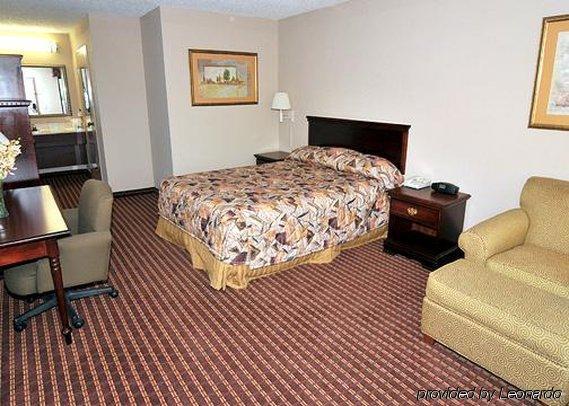 Grenada Inn Room photo