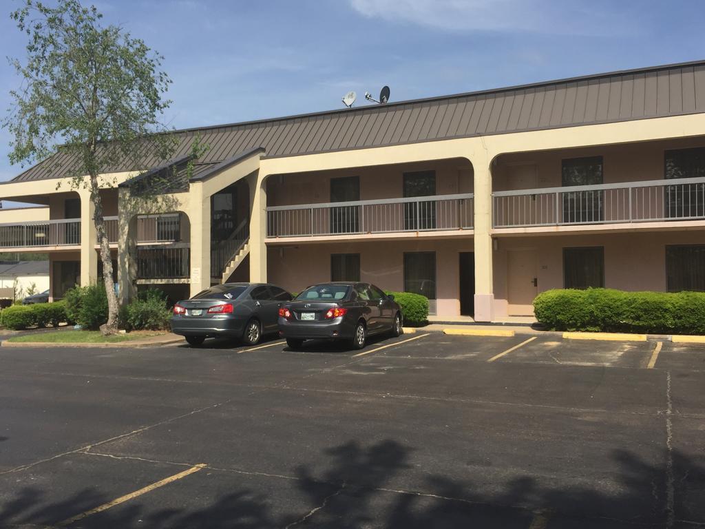 Grenada Inn Exterior photo